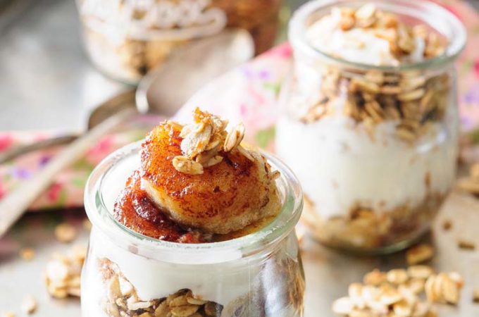 Caramelized Bananas and Granola Yogurt Parfaits are super quick, easy and delicious. They only take a few minutes to make and are perfect breakfast, snack or even dessert | Imagelicious