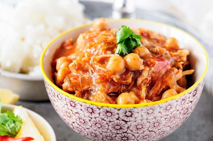 This Chicken and Chickpea Stew requires minimum prep and delivers maximum flavour. Easy, delicious and healthy it will become your favourite weeknight meal | Imagelicious