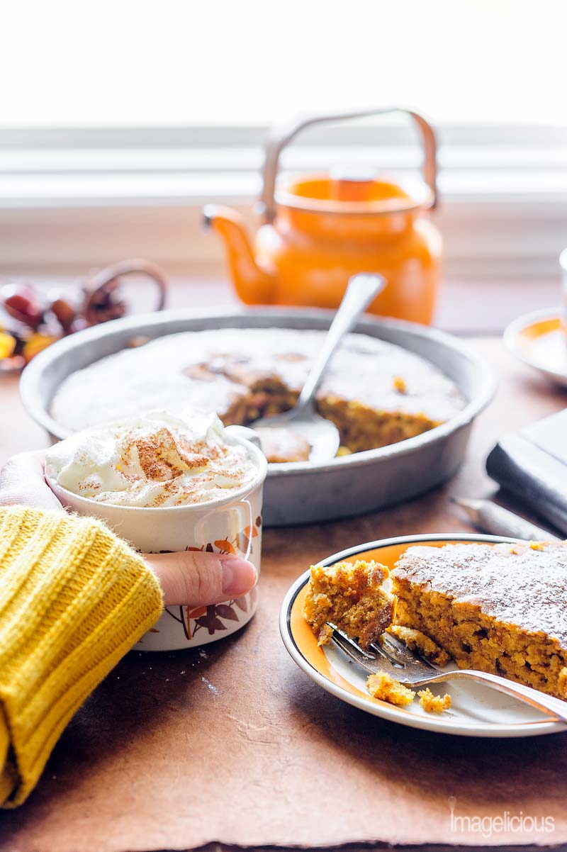 Vegan Pumpkin Cake is the ultimate fall comfort dessert! It's moist and spiced! Perfect with a cup of coffee or tea for breakfast or autumn afternoon snack. Enjoy this cozy dessert and you won't miss any butter or eggs in this recipe. It's so easy, you only need one bowl and one spoon to make this cake | Imagelicious