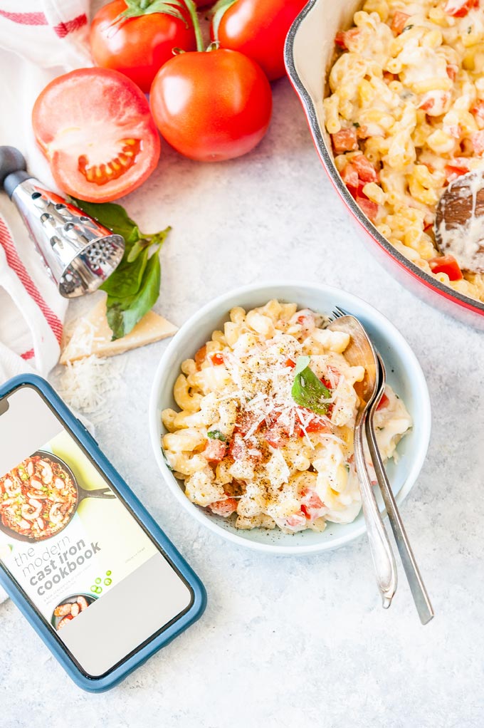 One pot macaroni and cheese in a bowl.